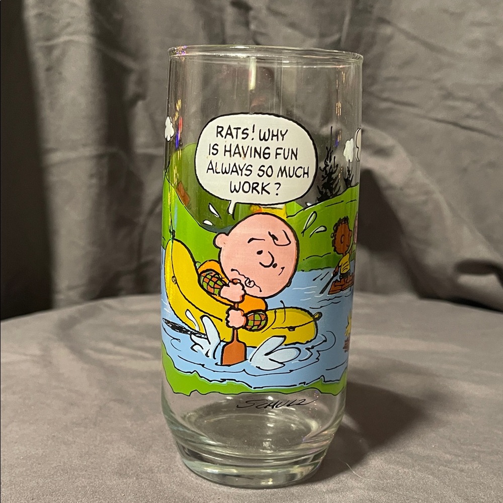 Vintage 1968 Peanuts Comic Charlie Brown Camp Snoopy Glass